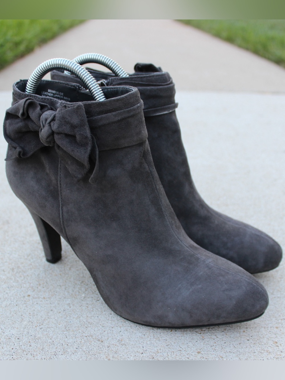 Bandolino Grey Suede Ankle Boot Sz 7.5